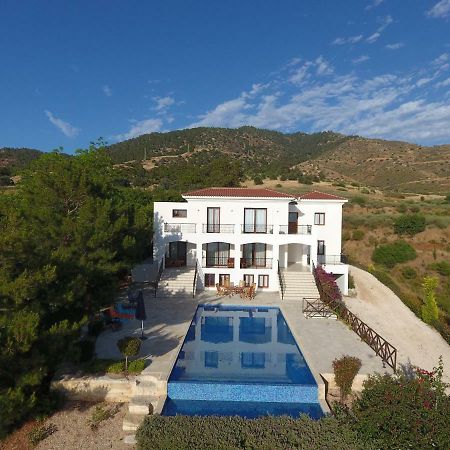 Martika Luxury Villa Agia Marina  Luaran gambar