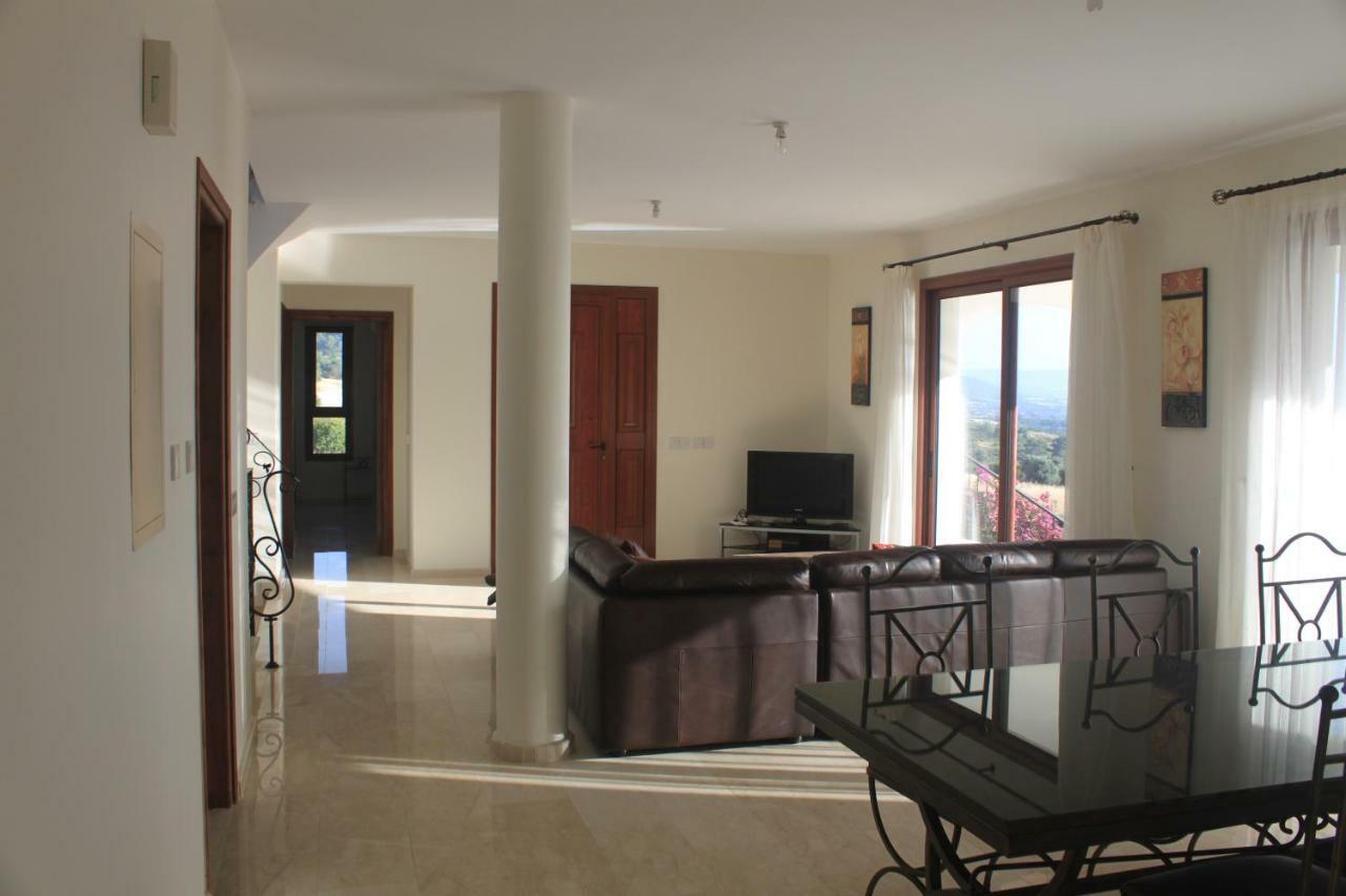 Martika Luxury Villa Agia Marina  Luaran gambar