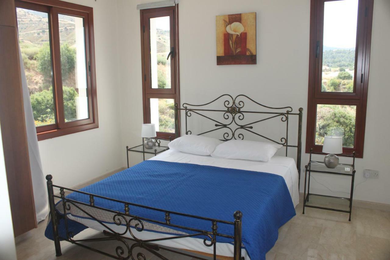 Martika Luxury Villa Agia Marina  Luaran gambar