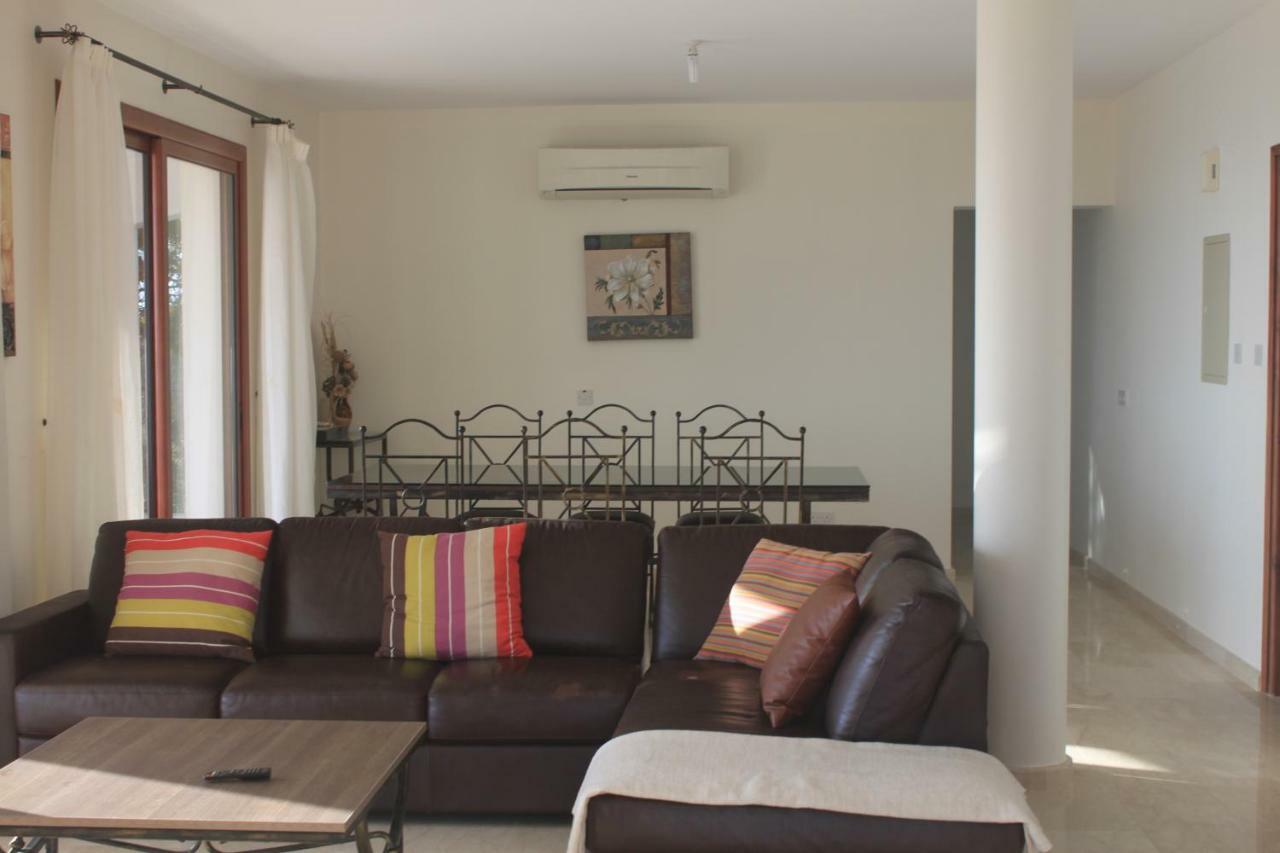 Martika Luxury Villa Agia Marina  Luaran gambar