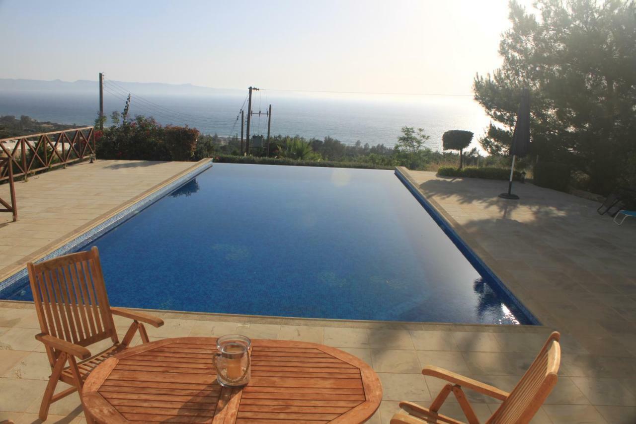 Martika Luxury Villa Agia Marina  Luaran gambar