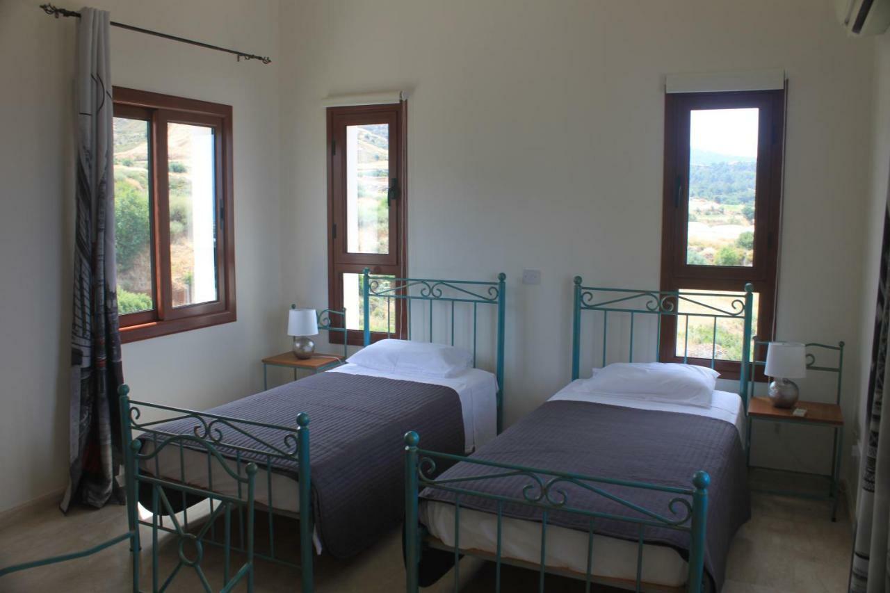 Martika Luxury Villa Agia Marina  Luaran gambar
