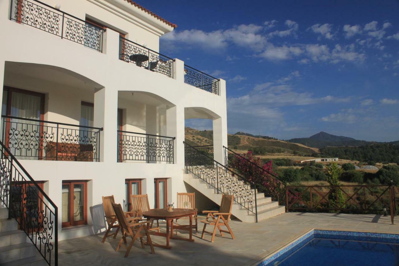 Martika Luxury Villa Agia Marina  Luaran gambar