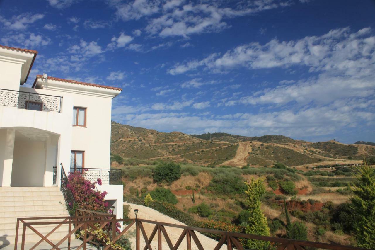 Martika Luxury Villa Agia Marina  Luaran gambar