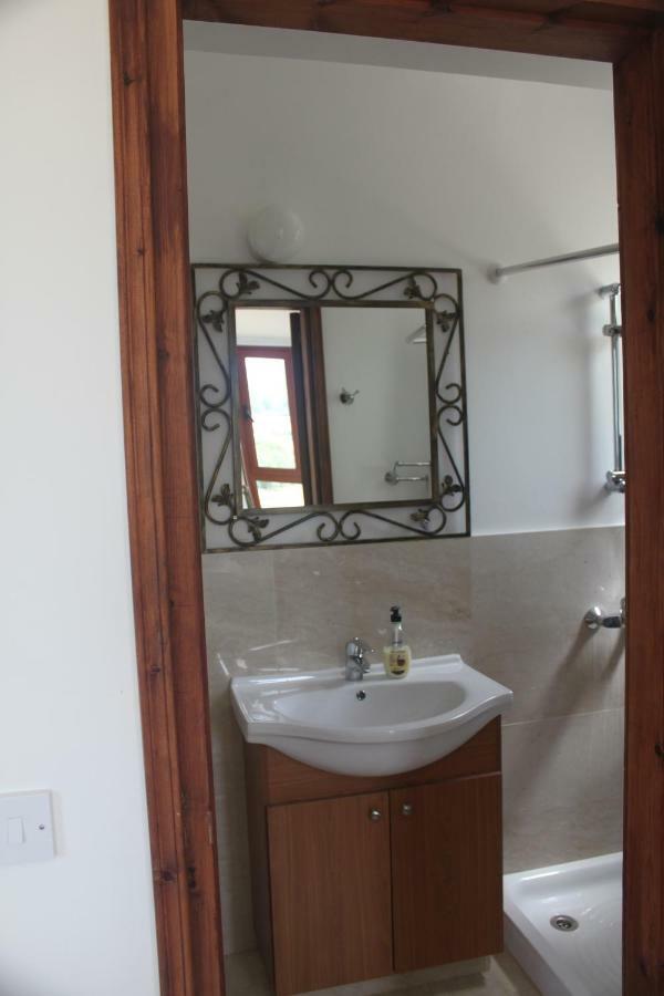 Martika Luxury Villa Agia Marina  Luaran gambar