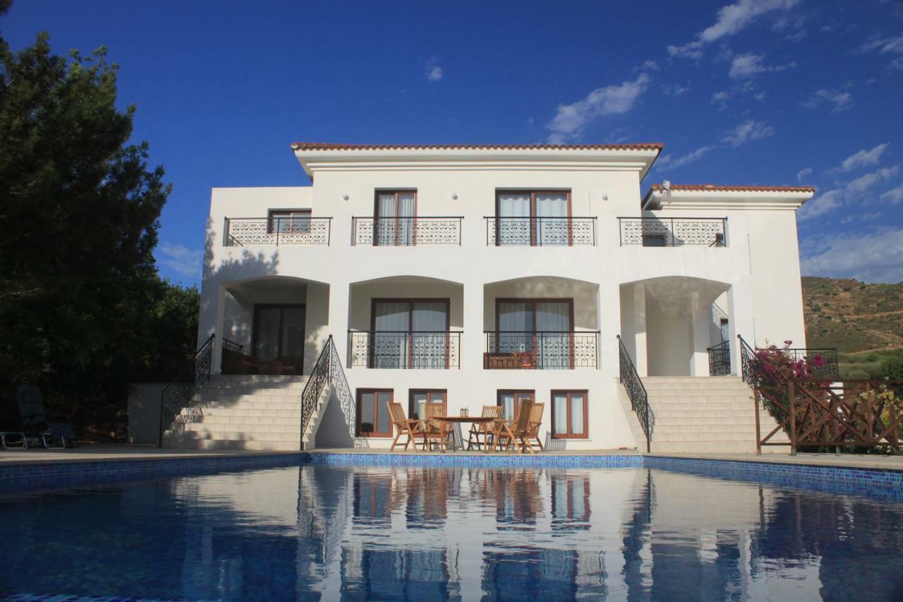 Martika Luxury Villa Agia Marina  Luaran gambar