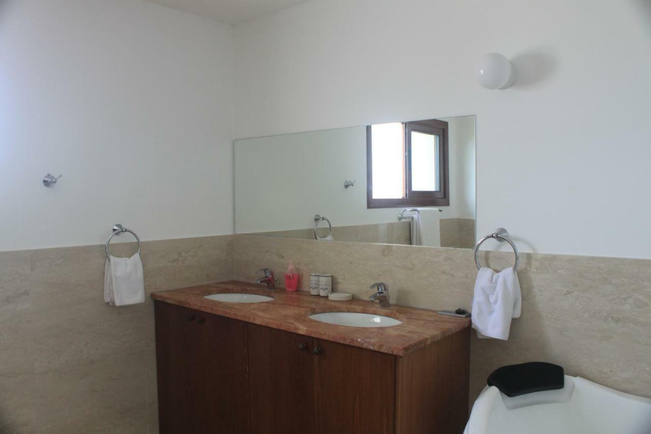 Martika Luxury Villa Agia Marina  Luaran gambar